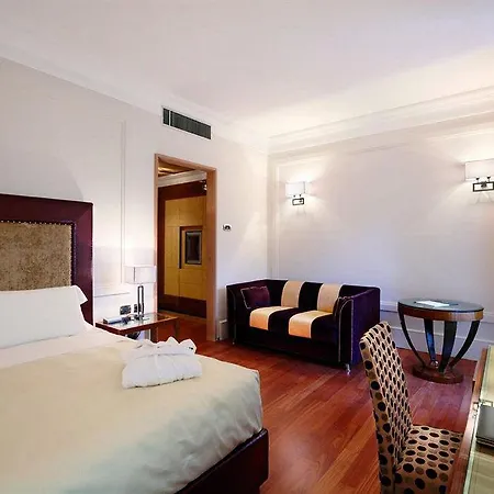 Deco Hotel