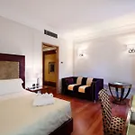 Deco Hotel