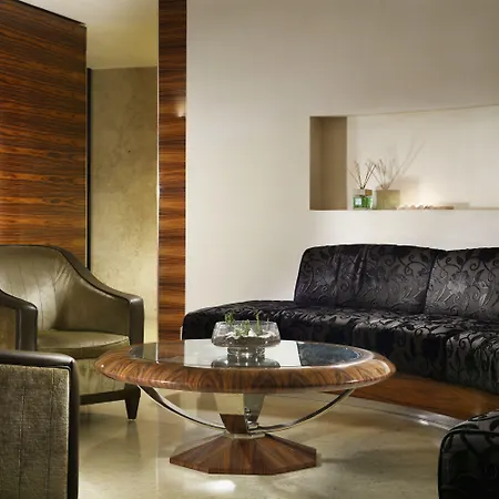 Deco 4*