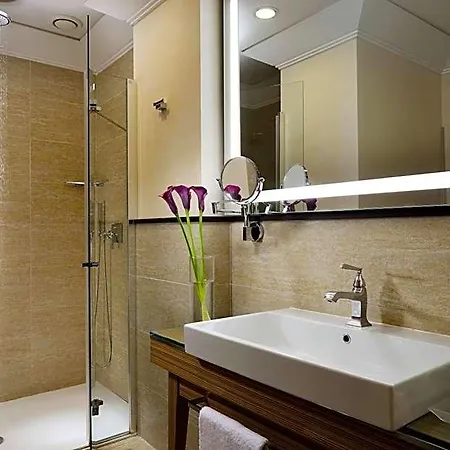 Unahotels Decò Hotel 4*