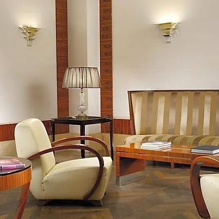Hotel Unahotels Decò 4*