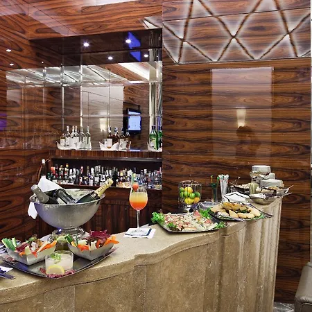 Deco ホテル ローマ