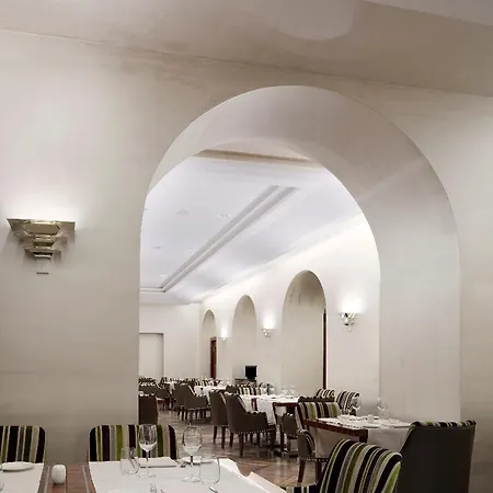 Unahotels Decò Hotel