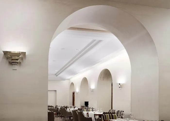 Deco ホテル